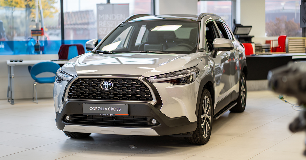 Szürke Hybrid Toyota Corolla Cross Szürke Hybrid Toyota Corolla Cross