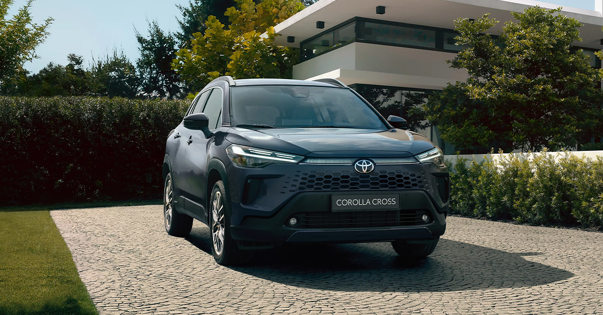 Új Fekete Hybrid Toyota Corolla Cross