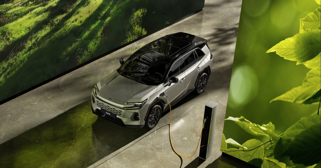 uj-toyota-rav-4-toltes