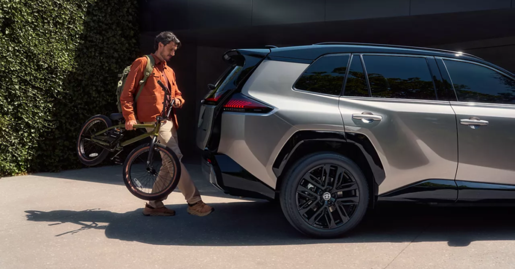 uj-toyota-rav4-csomagter