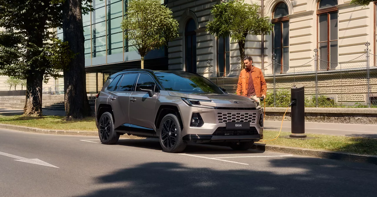 uj-bezs-toyota-rav4-elorol